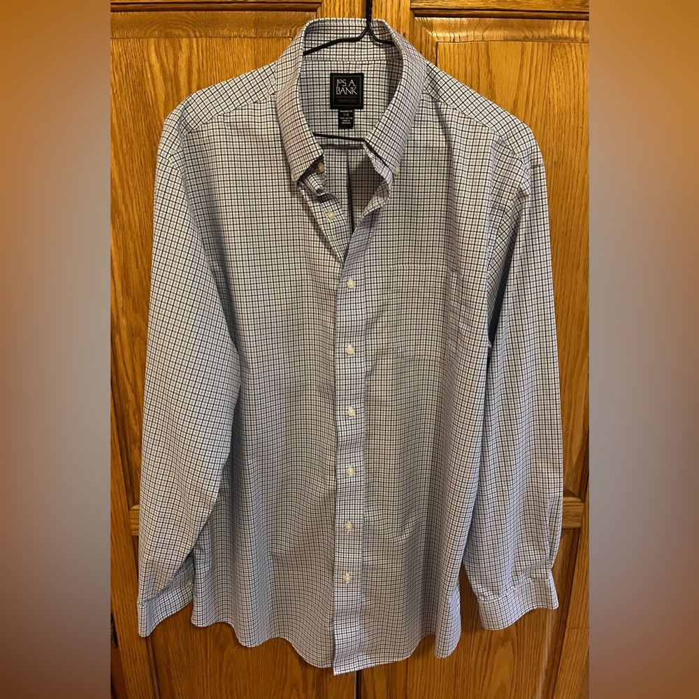 Jos.A.Bank men blue checkered button down long sleeve dress shirt size 17-35